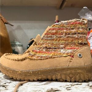 Minnetonka Tan Suede Lace-Up Ankle Boots with Multicolor Tweed